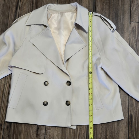 Beige Double Breasted Cropped Trench Jacket Women Size M EUC (983) - Picture 6 of 9